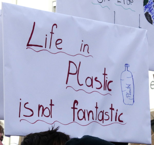 life-in-plastic-is-not-fantastic