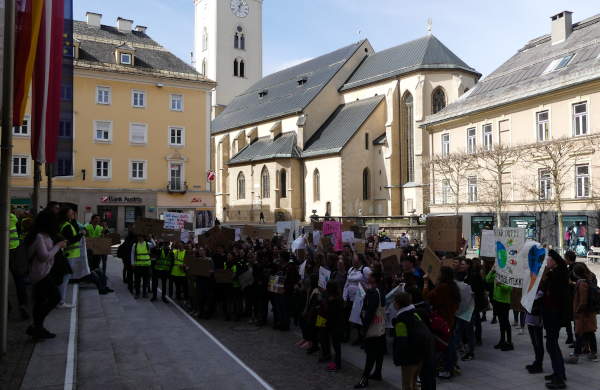 Abschlusskundgebung-Villach-Rathaus