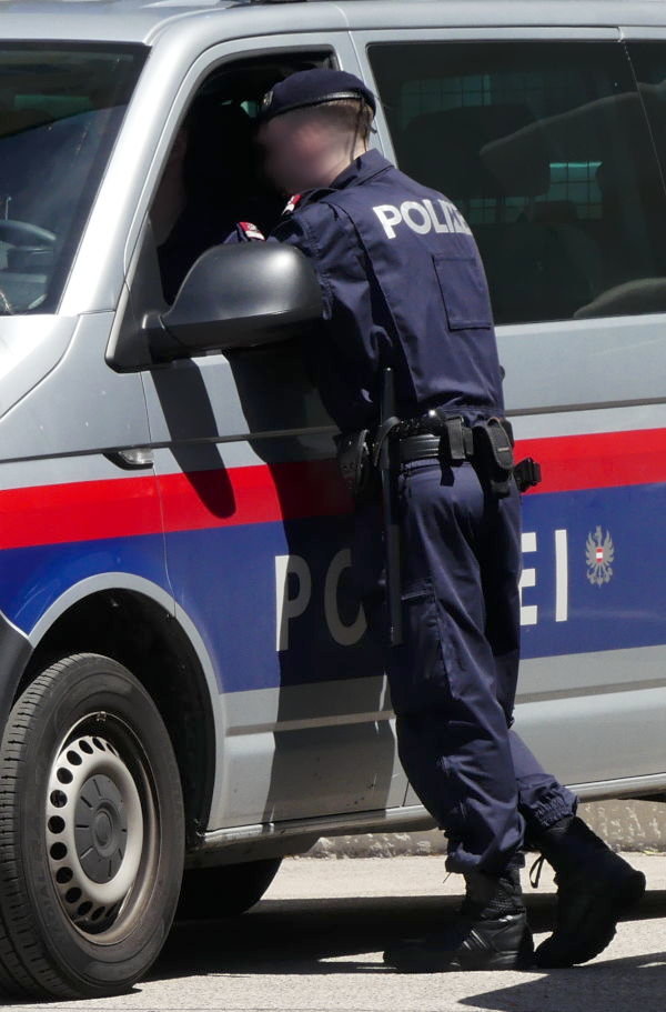 Wien Heldenplatz Polizei