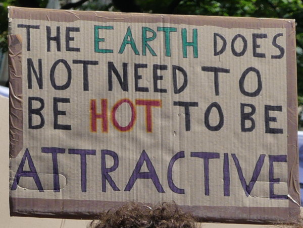 The-earth-does-not-to-be-hot-to-be-attractive