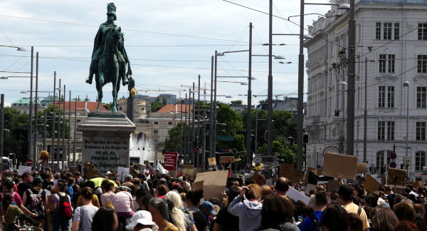 Schwarzenbergplatz