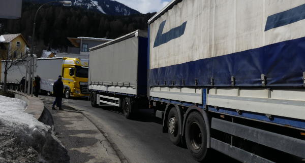 Lienz Mitteregger Kreuz LKW