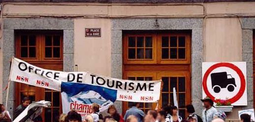 Chamonix: Demo am Bahnhof